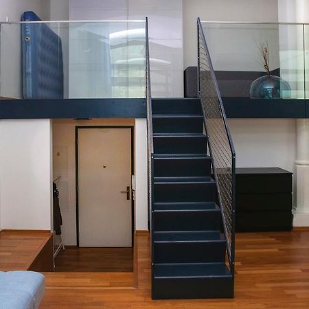 Modern Apartment With Terrace And Air Conditioning Prague Exterior photo